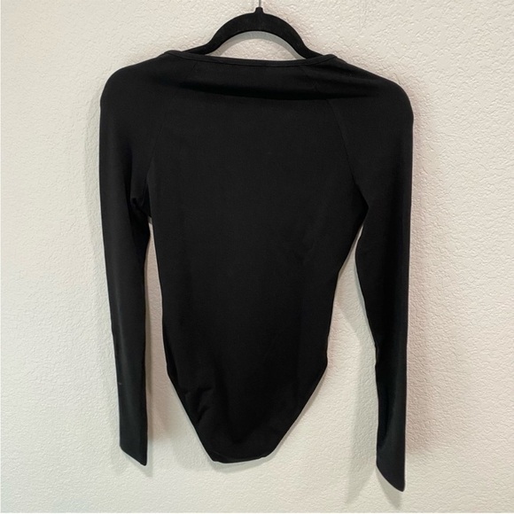 NWOT Topshop O-Ring Cutout Long Sleeve Ribbed Bodysuit in Black. Size S - Picture 4 of 4